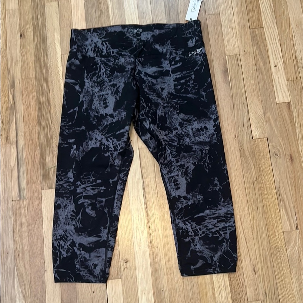 Gray and Black Patterned Leggings